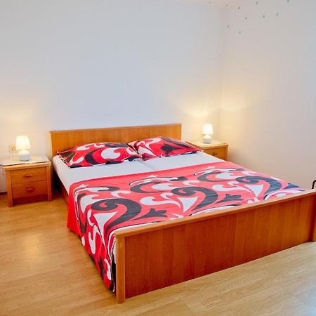 Apartament Apartmans Dina And Hana Radeki Polje 50 Loborika Zewnętrze zdjęcie