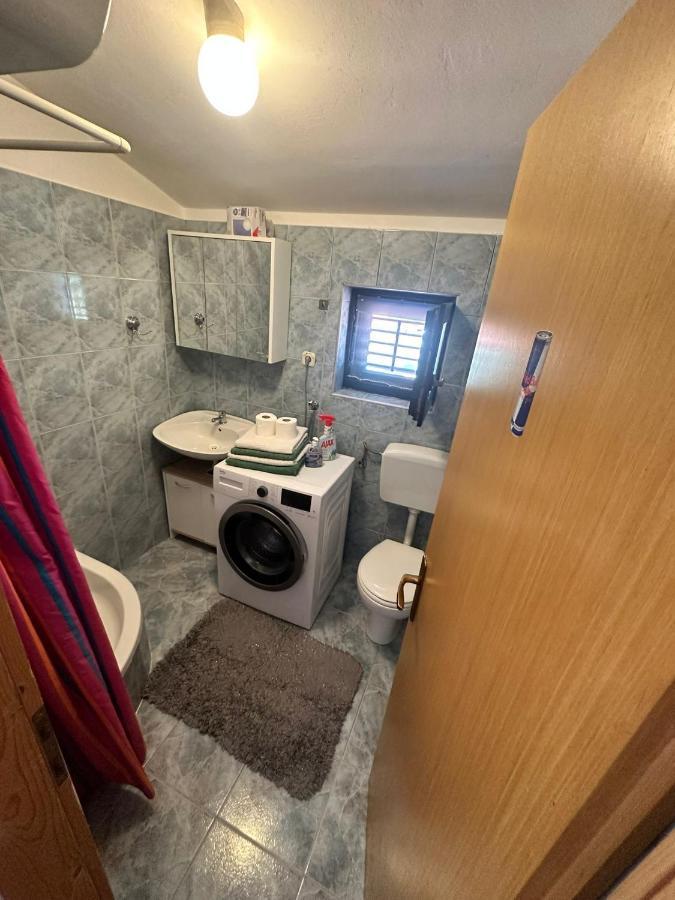 Apartament Apartmans Dina And Hana Radeki Polje 50 Loborika Zewnętrze zdjęcie