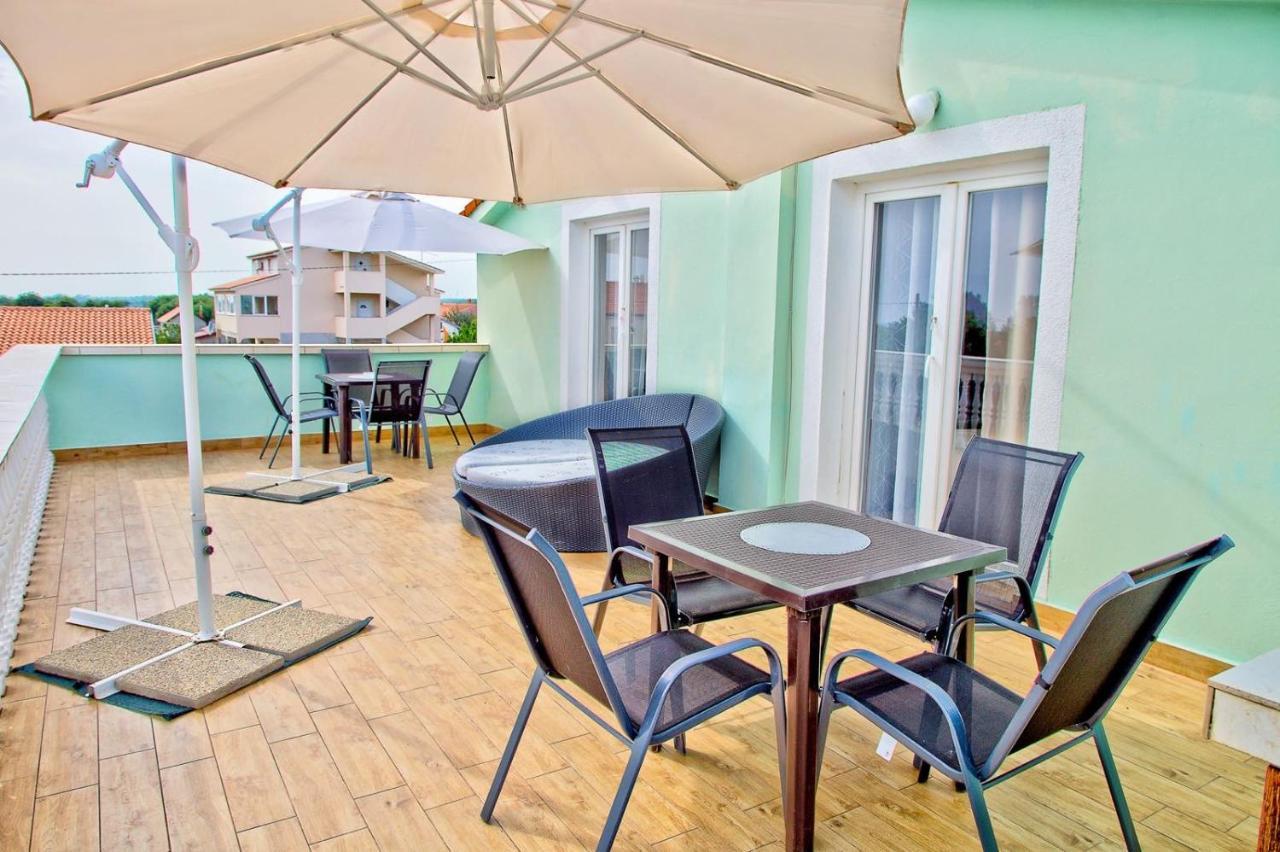 Apartament Apartmans Dina And Hana Radeki Polje 50 Loborika Zewnętrze zdjęcie