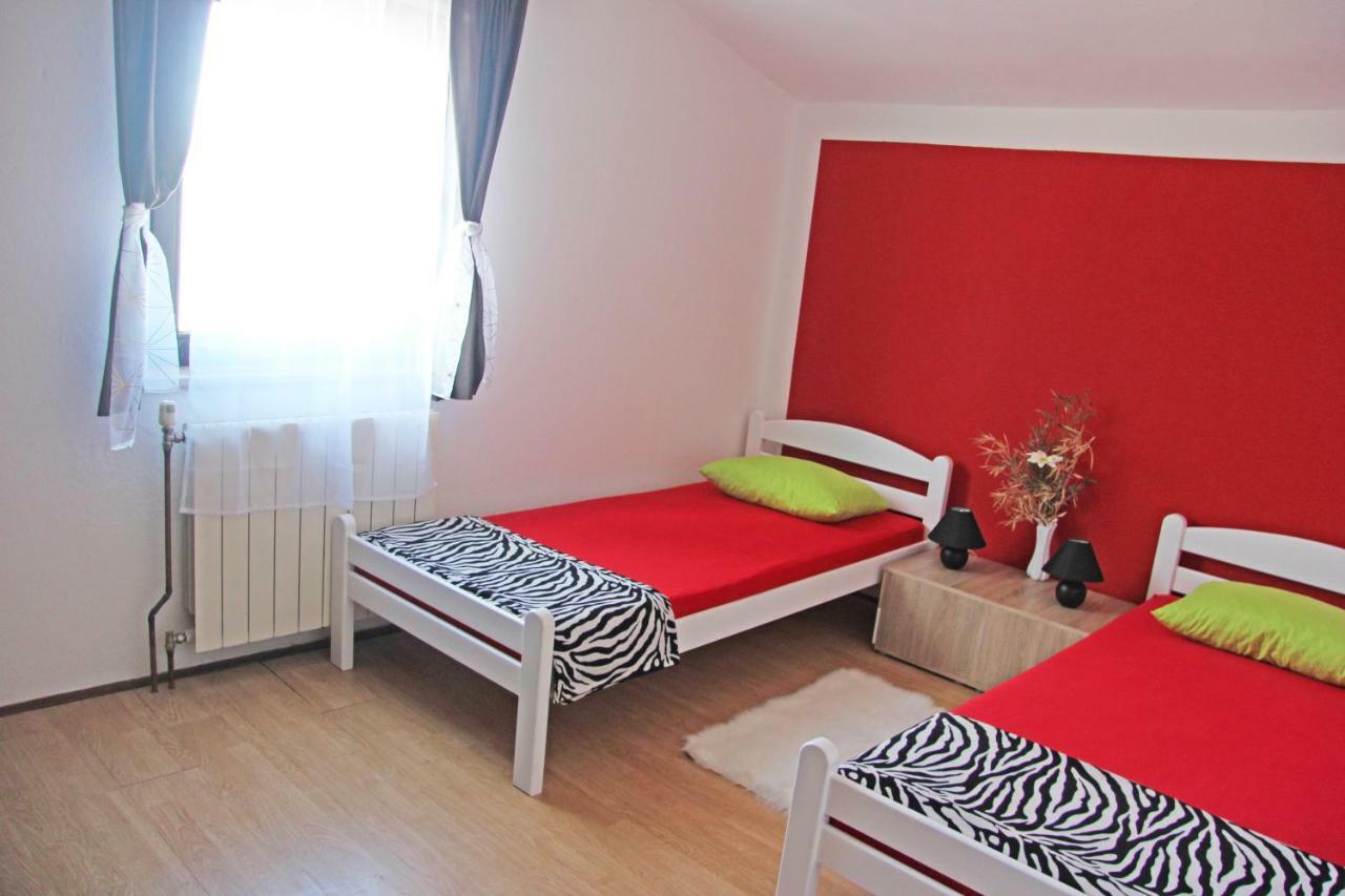 Apartament Apartmans Dina And Hana Radeki Polje 50 Loborika Zewnętrze zdjęcie