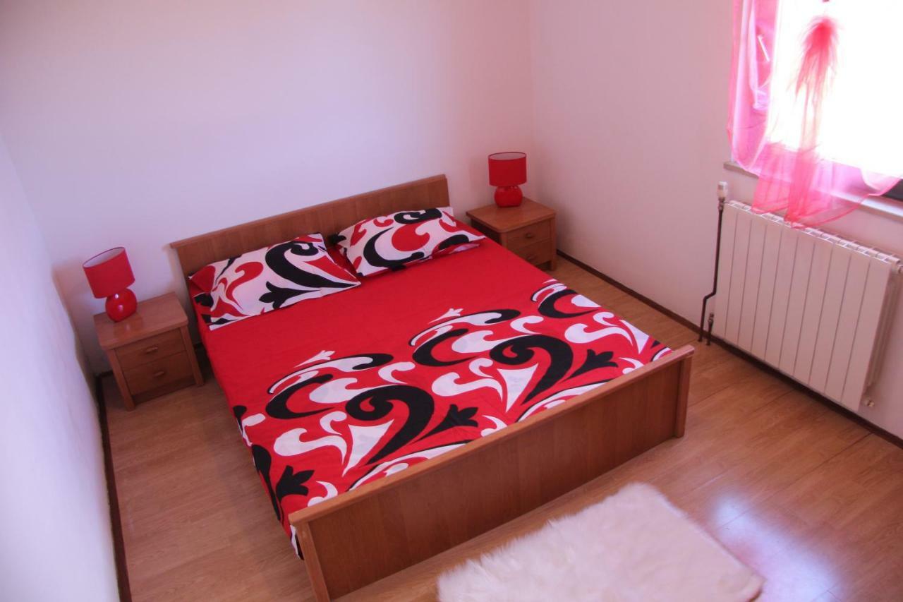 Apartament Apartmans Dina And Hana Radeki Polje 50 Loborika Zewnętrze zdjęcie