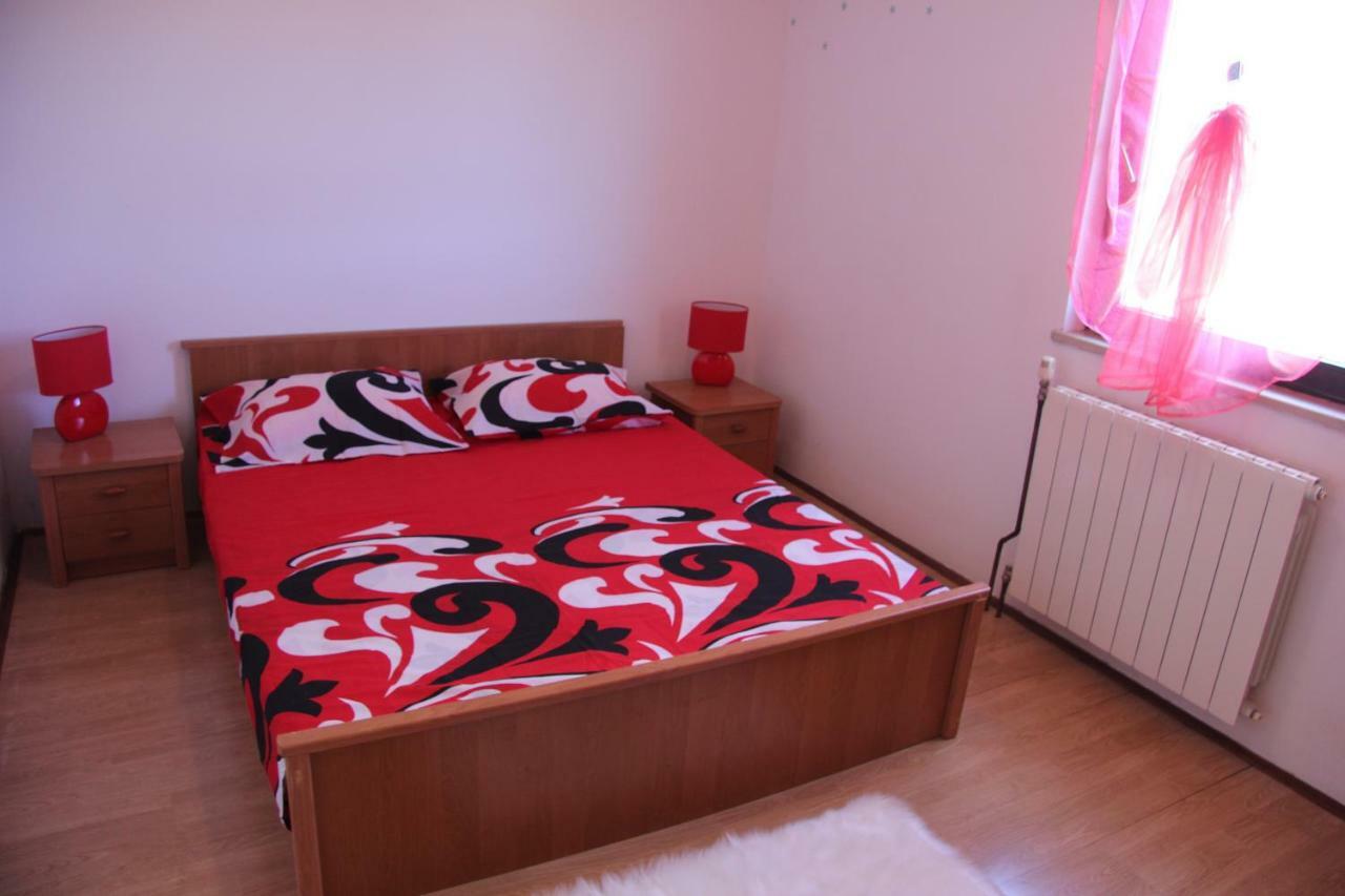 Apartament Apartmans Dina And Hana Radeki Polje 50 Loborika Zewnętrze zdjęcie